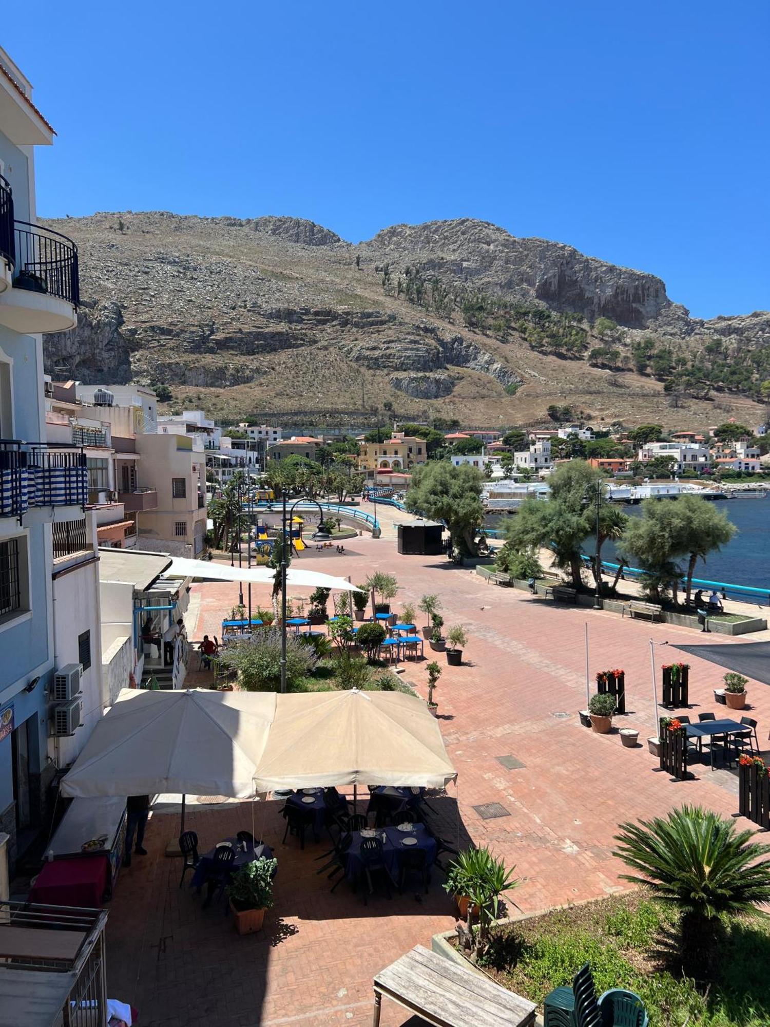 La Piazzetta A Mare Holiday House Sferracavallo Exterior foto