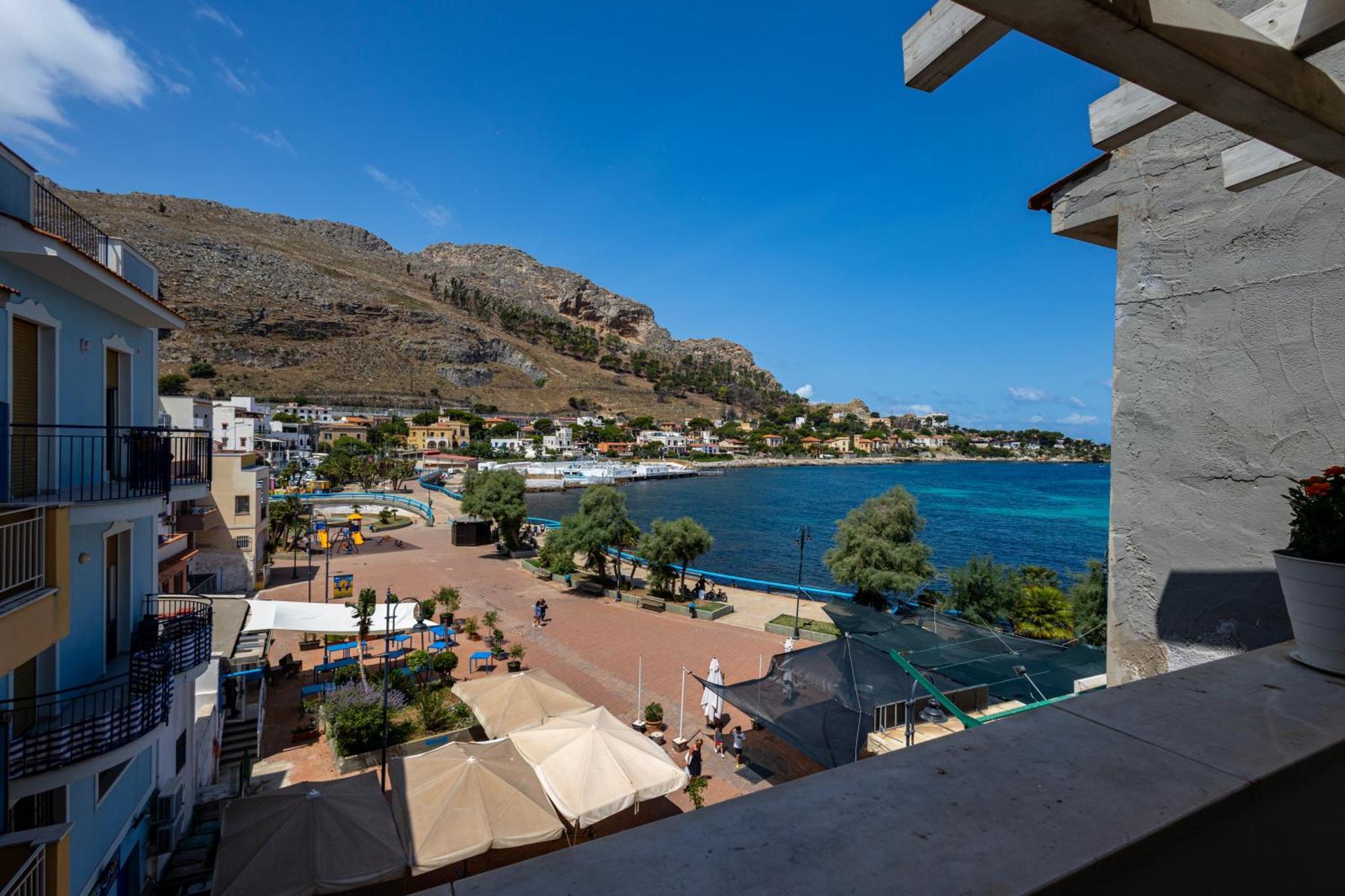 La Piazzetta A Mare Holiday House Sferracavallo Exterior foto